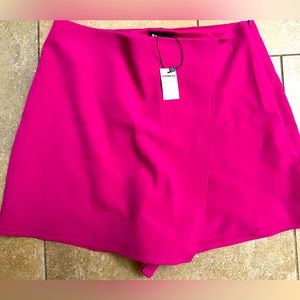 New Express pink fuchsia mini skort skirt medium